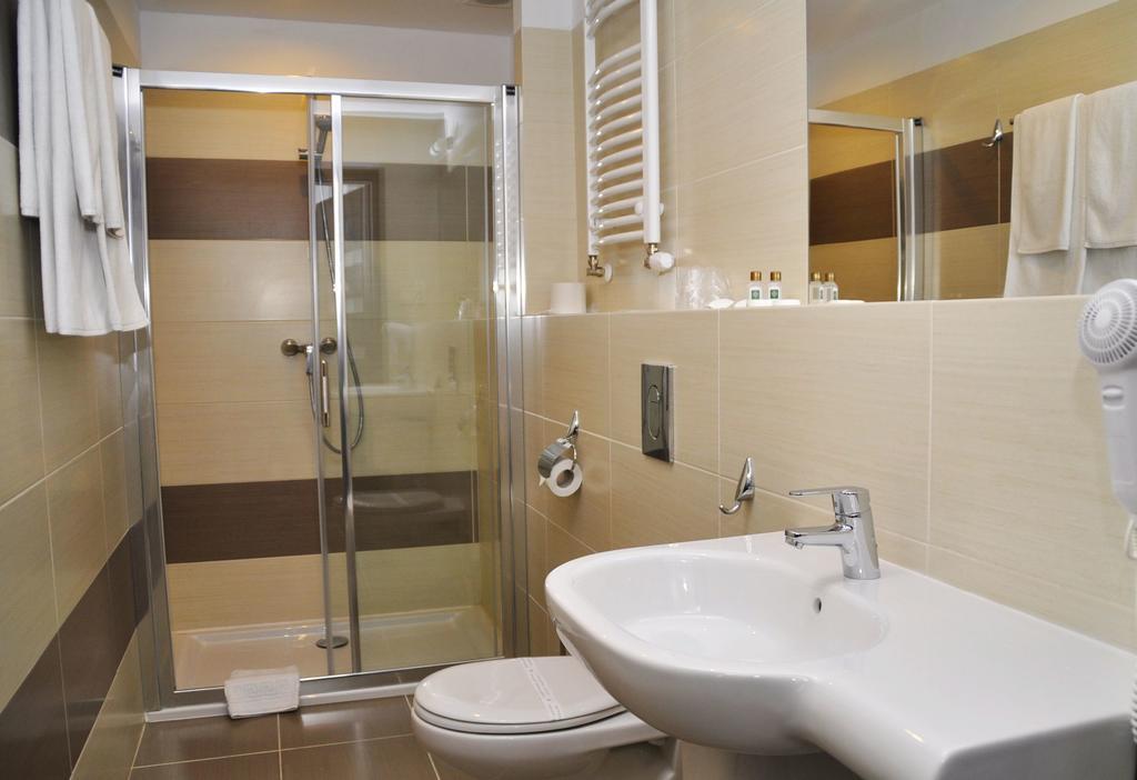 Hotel Gromada Arka Lux Koszalin Exterior foto